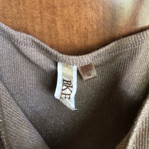 Shimmery gold layering tank top from BKE - Picture 5 of 5